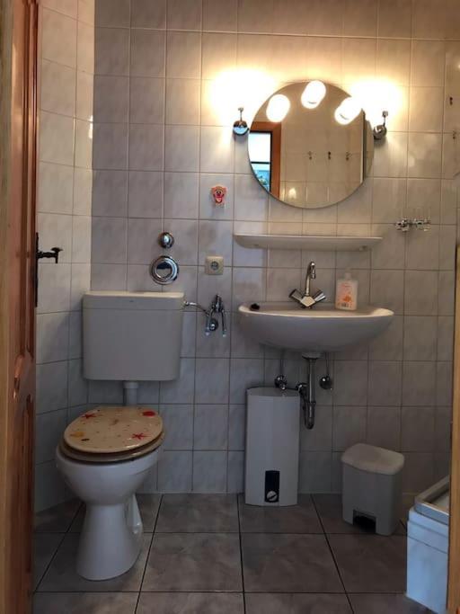 Obergeschosswohnung Mit Ausblick ميشرنيش المظهر الخارجي الصورة