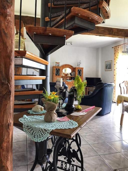 Obergeschosswohnung Mit Ausblick ميشرنيش المظهر الخارجي الصورة